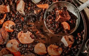 Feijoada: A Melhor Receita Tradicional Para Saborear