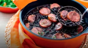 Feijoada com Calabresa: Receita deliciosa para a família
