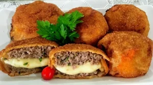 Receita com carne moída: bolinho recheado irresistível