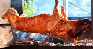 Porco no rolete: aprenda a receita perfeita para sua festa