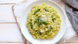 Receita de risoto de queijo: um prato cremoso e irresistível