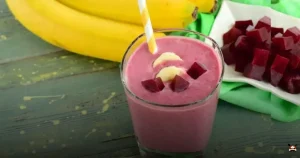 Vitamina de beterraba com banana: refresco saudável e saboroso