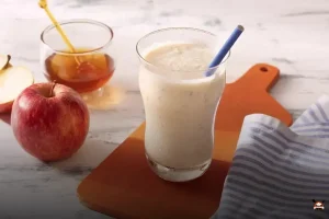Vitamina de leite revigorante para o seu dia a dia saboroso