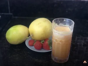 Vitamina de maracujá com morango: refresco irresistível!