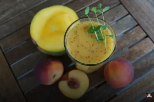 Vitamina de pessego em calda: refresco cremoso e saboroso
