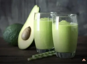 Vitamina de whey com abacate: sabor e saúde em um copo!